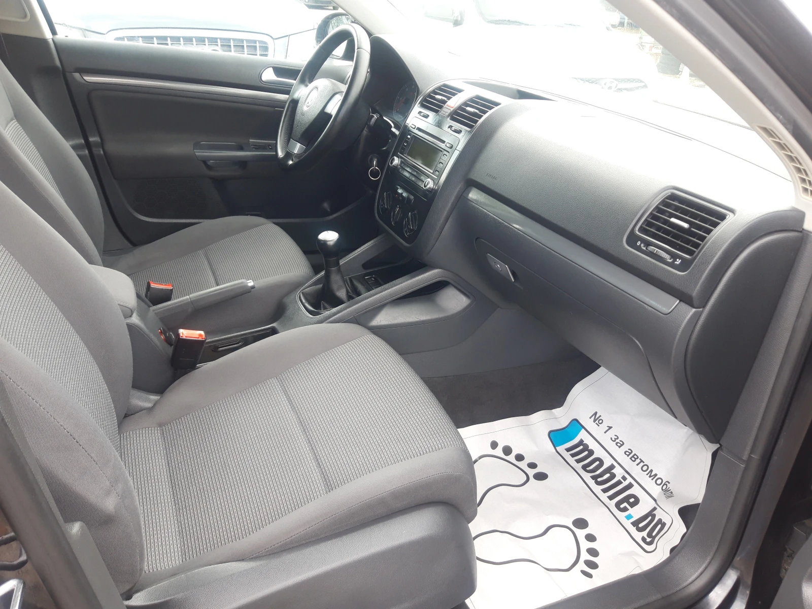 VW Jetta 1.9TDI* 105 К.с* ОТЛИЧНА* , снимка 13 - Автомобили и джипове - 55178864