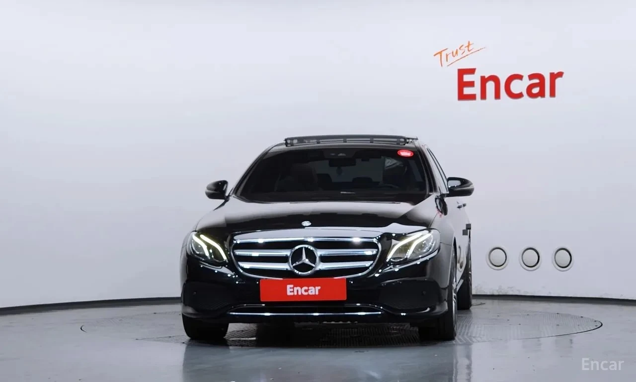 Mercedes-Benz E 300 Avantgarde/4 MATIC/ПОДГРЕВ/ПАМЕТ/АМБИЕНТНО/, снимка 3 - Автомобили и джипове - 56002264