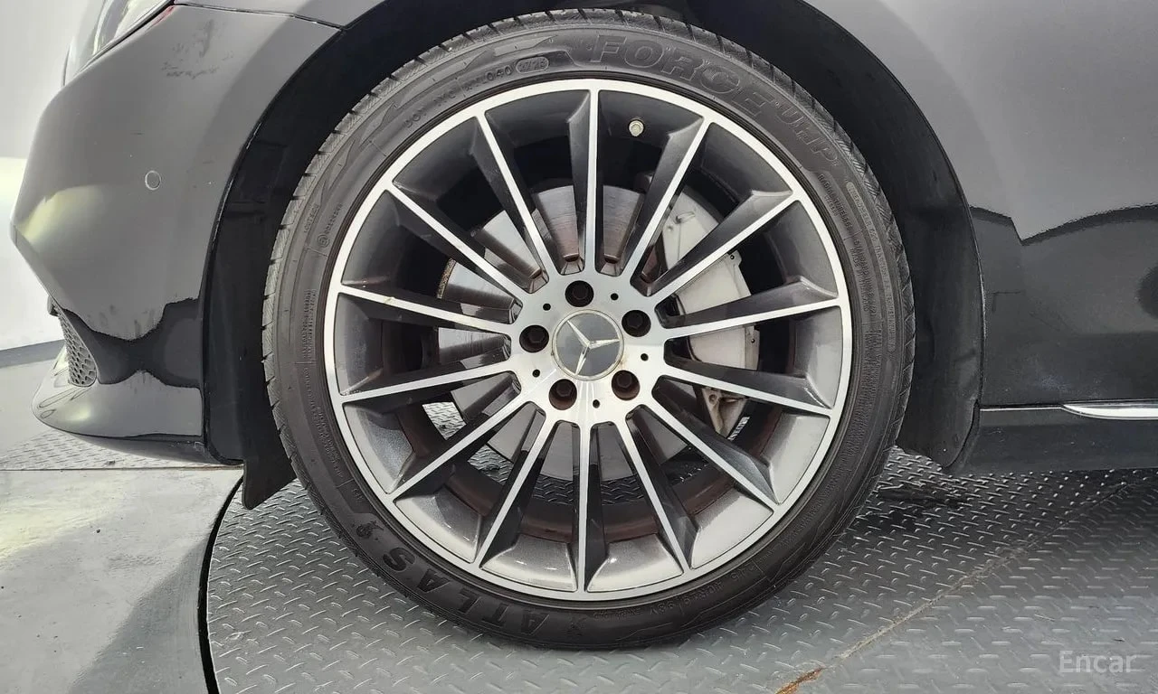 Mercedes-Benz E 300 Avantgarde/4 MATIC/ПОДГРЕВ/ПАМЕТ/АМБИЕНТНО/, снимка 5 - Автомобили и джипове - 56002264