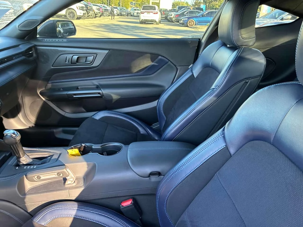 Ford Mustang * Dark Horse * CARFAX * ����� �� ����������� | Mobile.bg � ����������� 11