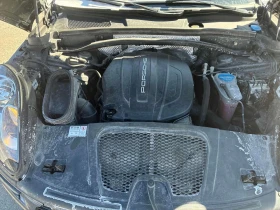 Porsche Macan AWD/CARFAX/PANO/ПРЕДСТАВИТЕЛСТВО НА PORSCHE, снимка 13