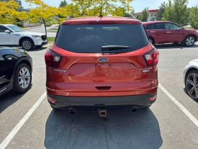 Ford Escape TITANIUM| ПОДГРЕВИ| ПАНО| NAVI| 2 КЛЮЧА| + ГУМИ, снимка 4