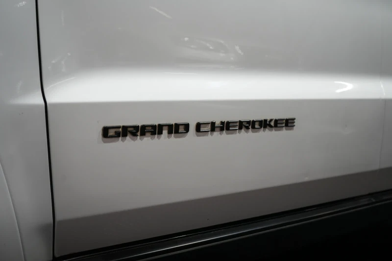 Jeep Grand cherokee Grand Cherokee 5.7 V8 ZTF8, снимка 16 - Автомобили и джипове - 51904914