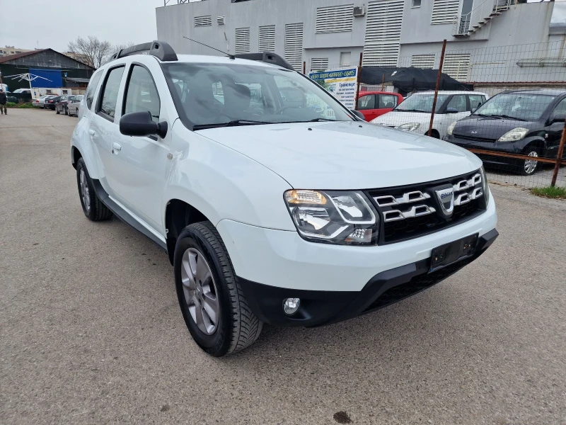 Dacia Duster 1.6i Ecofuel 131000км!!!, снимка 3 - Автомобили и джипове - 49638247