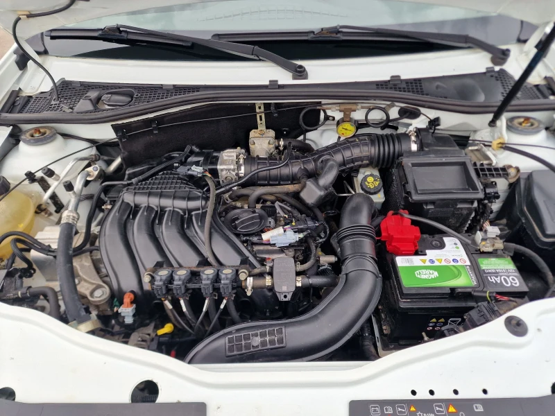 Dacia Duster 1.6i Ecofuel 131000км!!!, снимка 15 - Автомобили и джипове - 49638247