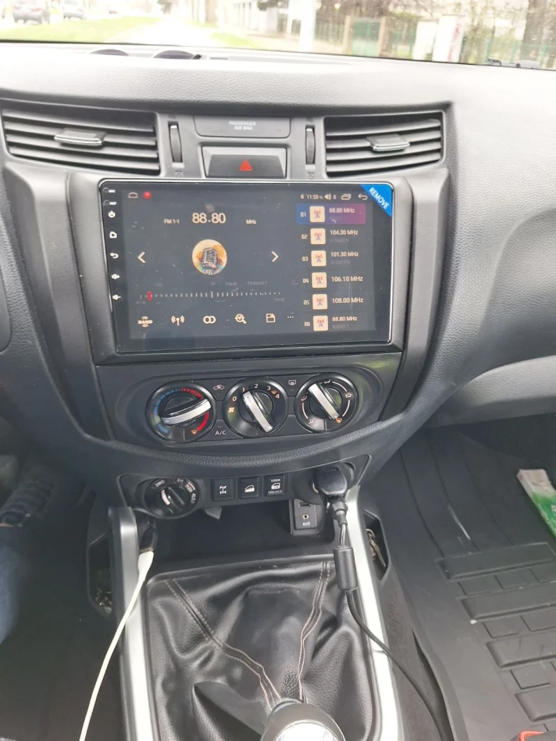 Nissan Navara 2.3, снимка 7 - Автомобили и джипове - 51940418