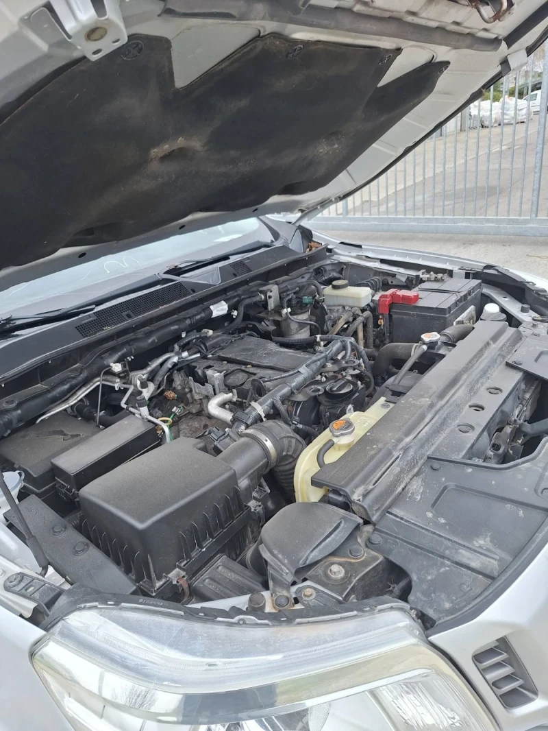 Nissan Navara 2.3, снимка 11 - Автомобили и джипове - 51940418