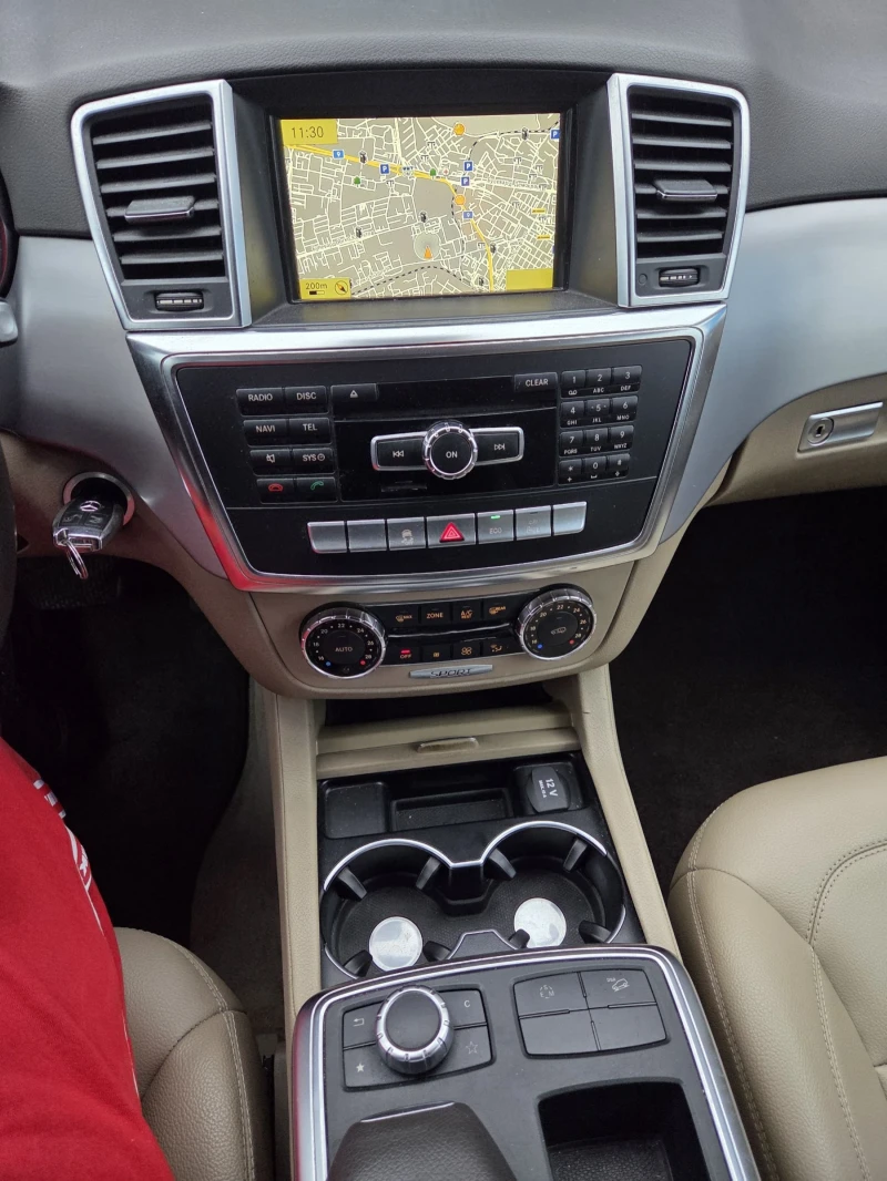Mercedes-Benz ML 250 Disel Bluetec, снимка 12 - Автомобили и джипове - 53038014