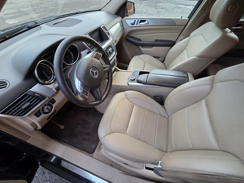 Mercedes-Benz ML 250 Disel Bluetec, снимка 13 - Автомобили и джипове - 53038014
