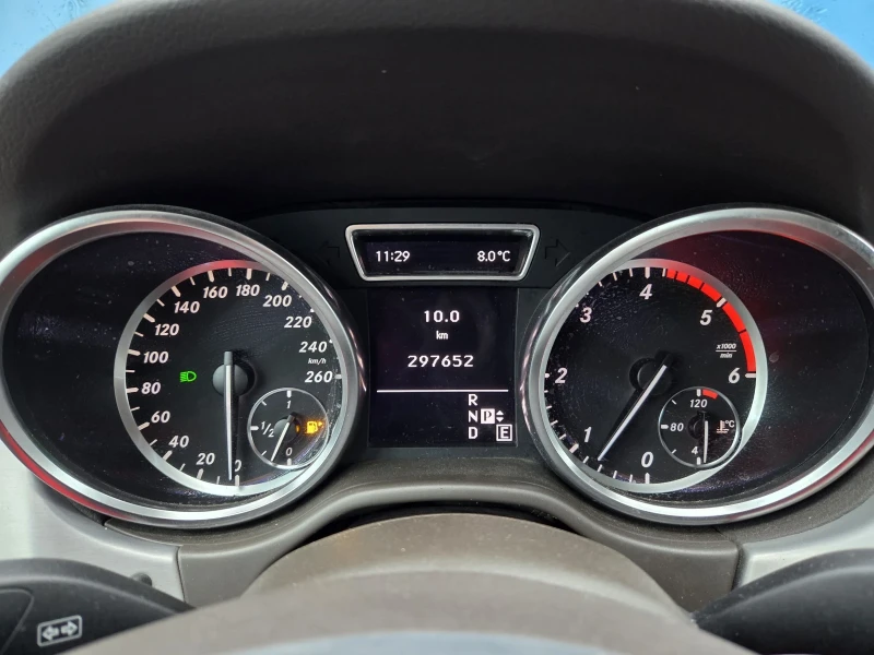 Mercedes-Benz ML 250 Disel Bluetec, снимка 10 - Автомобили и джипове - 53038014