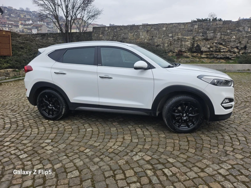 Hyundai Tucson 1.7CRDI * Xpossible * FULL LED* СМЕНЕНА ВЕРИГА* , снимка 4 - Автомобили и джипове - 53399924