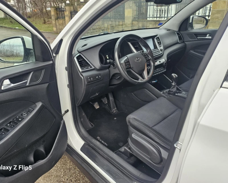Hyundai Tucson 1.7CRDI * Xpossible * FULL LED* СМЕНЕНА ВЕРИГА* , снимка 9 - Автомобили и джипове - 53399924