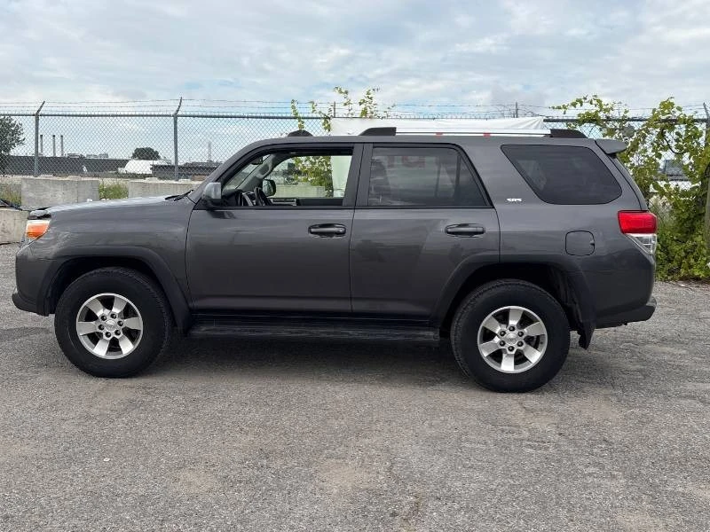 Toyota 4runner * SR5 * V6 * 4WD * CARFAX * АВТОКРЕДИТ, снимка 6 - Автомобили и джипове - 55846486
