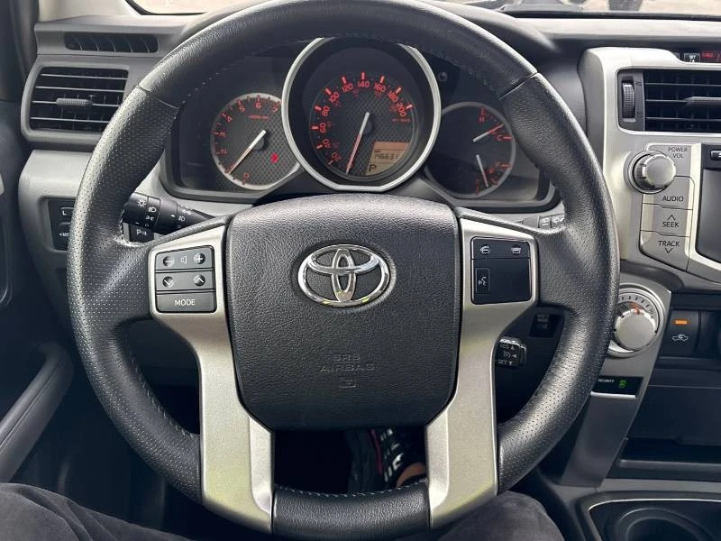 Toyota 4runner * SR5 * V6 * 4WD * CARFAX * АВТОКРЕДИТ, снимка 9 - Автомобили и джипове - 55846486