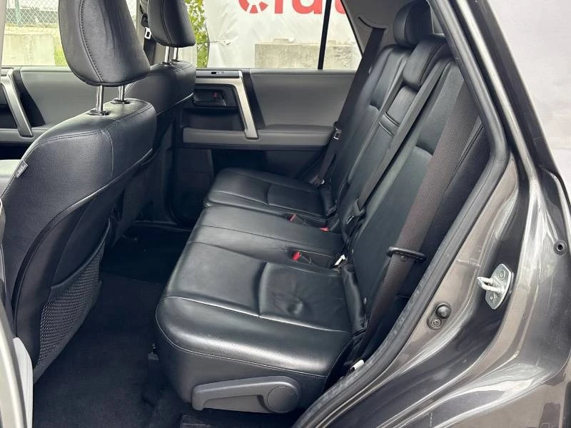 Toyota 4runner * SR5 * V6 * 4WD * CARFAX * АВТОКРЕДИТ, снимка 14 - Автомобили и джипове - 55846486