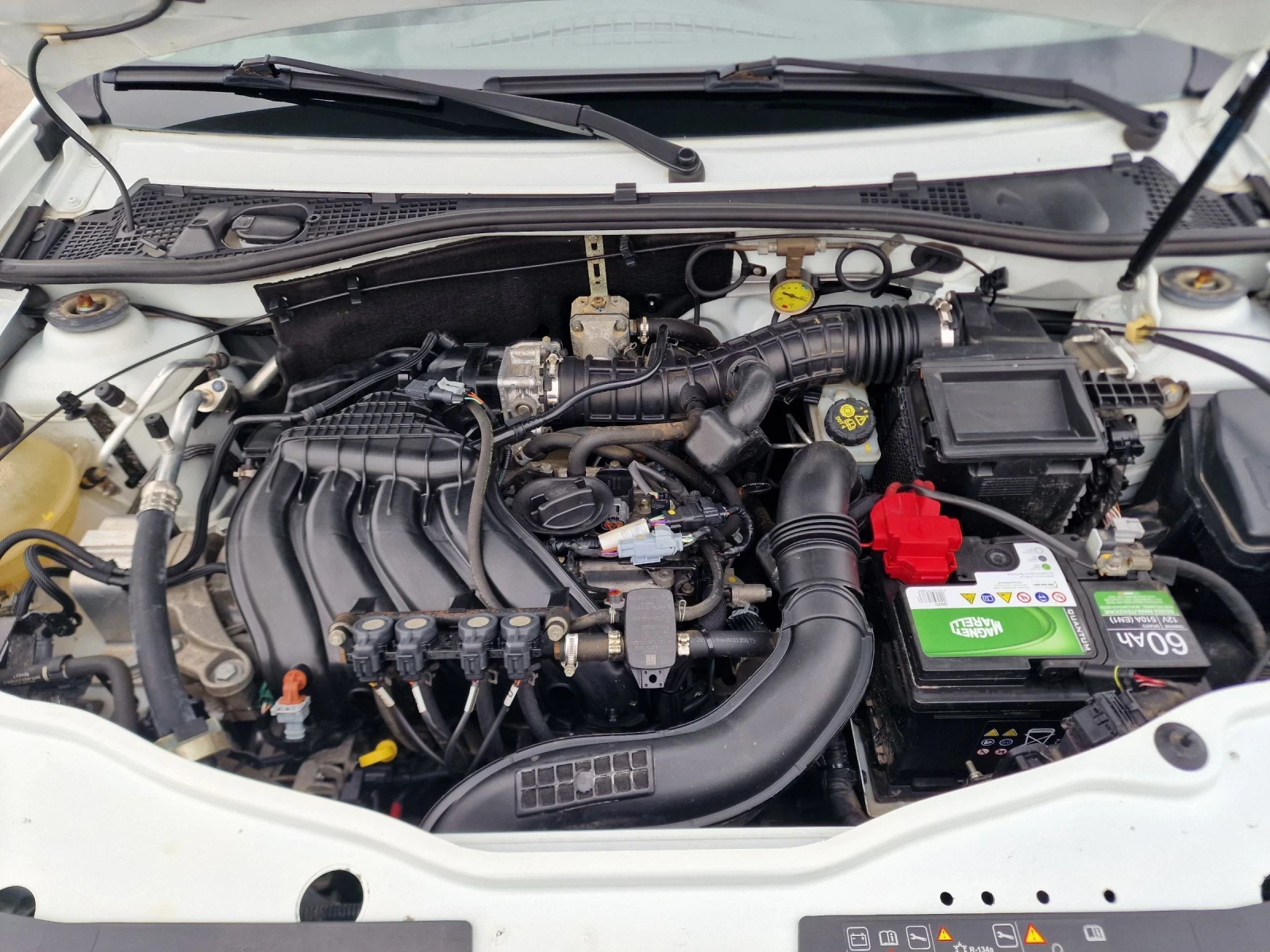 Dacia Duster 1.6i Ecofuel 131000км!!! | Mobile.bg — изображение 15