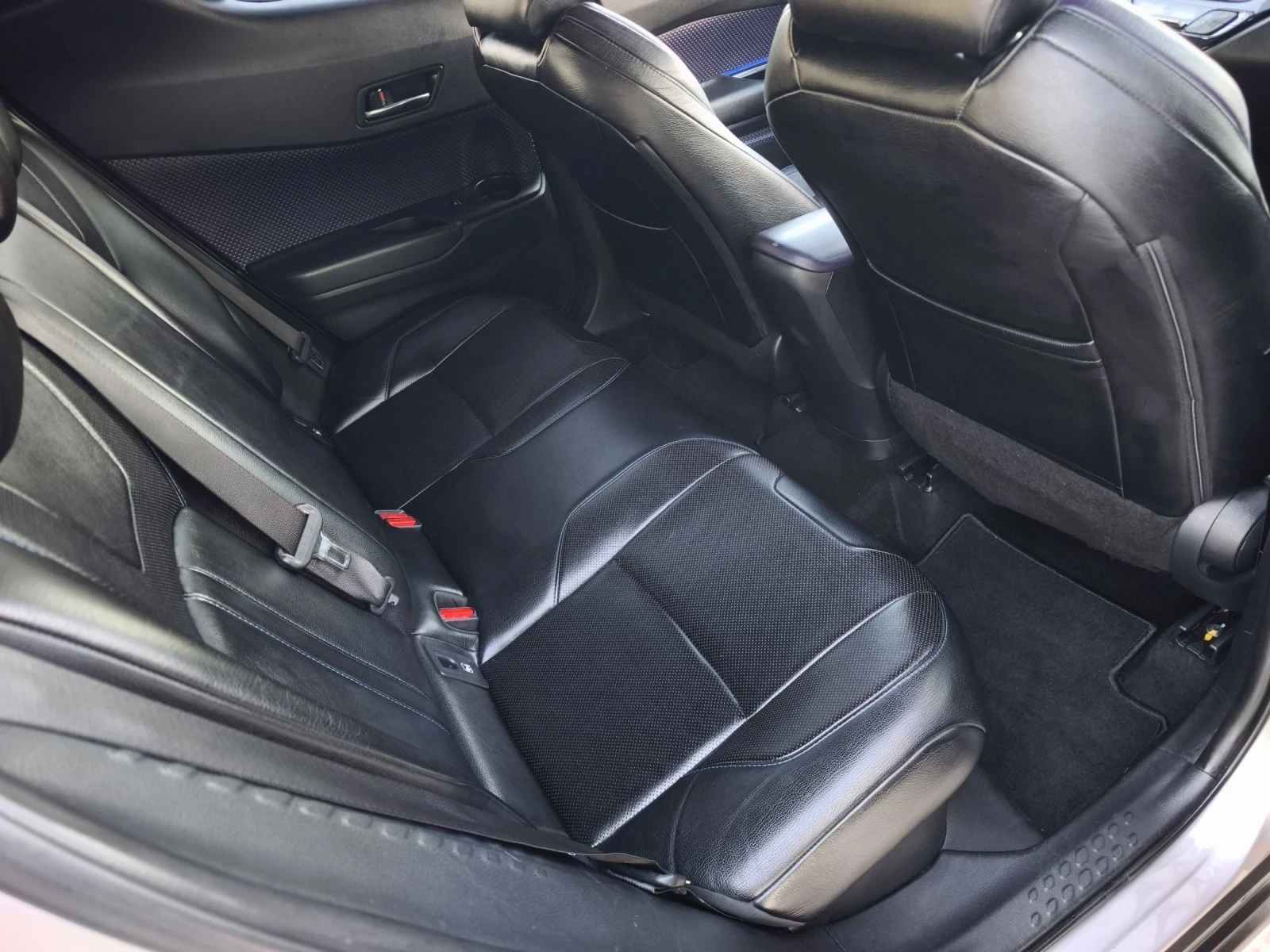 Toyota C-HR 1.8HYBRID FIRST EDITION FULL SERVICE IN TOYOTA  | Mobile.bg   12