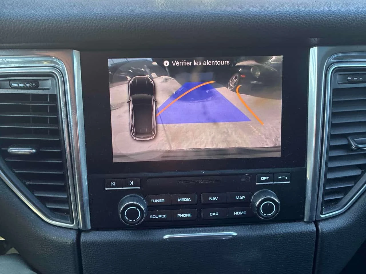 Porsche Macan AWD/CARFAX/PANO/ПРЕДСТАВИТЕЛСТВО НА PORSCHE, снимка 10 - Автомобили и джипове - 53891407