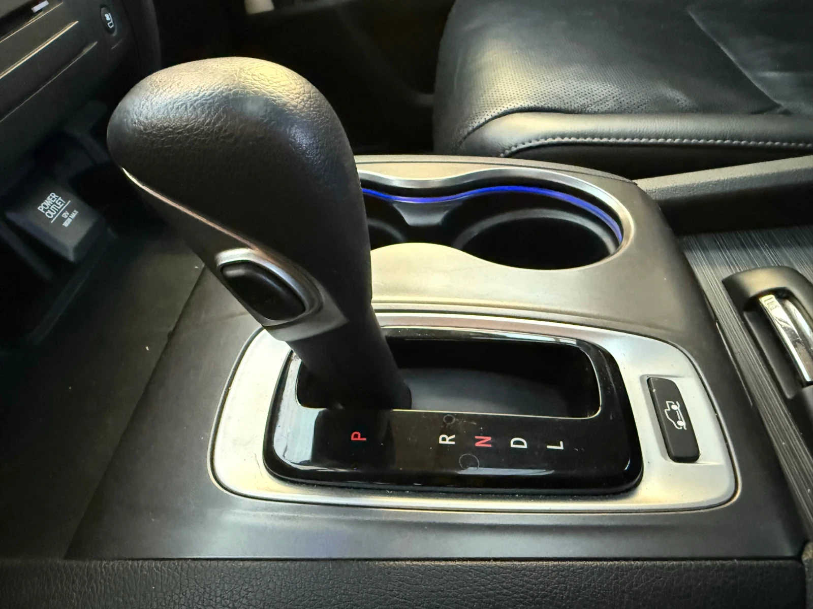 Honda Ridgeline Tooring, снимка 15 - Автомобили и джипове - 54242799