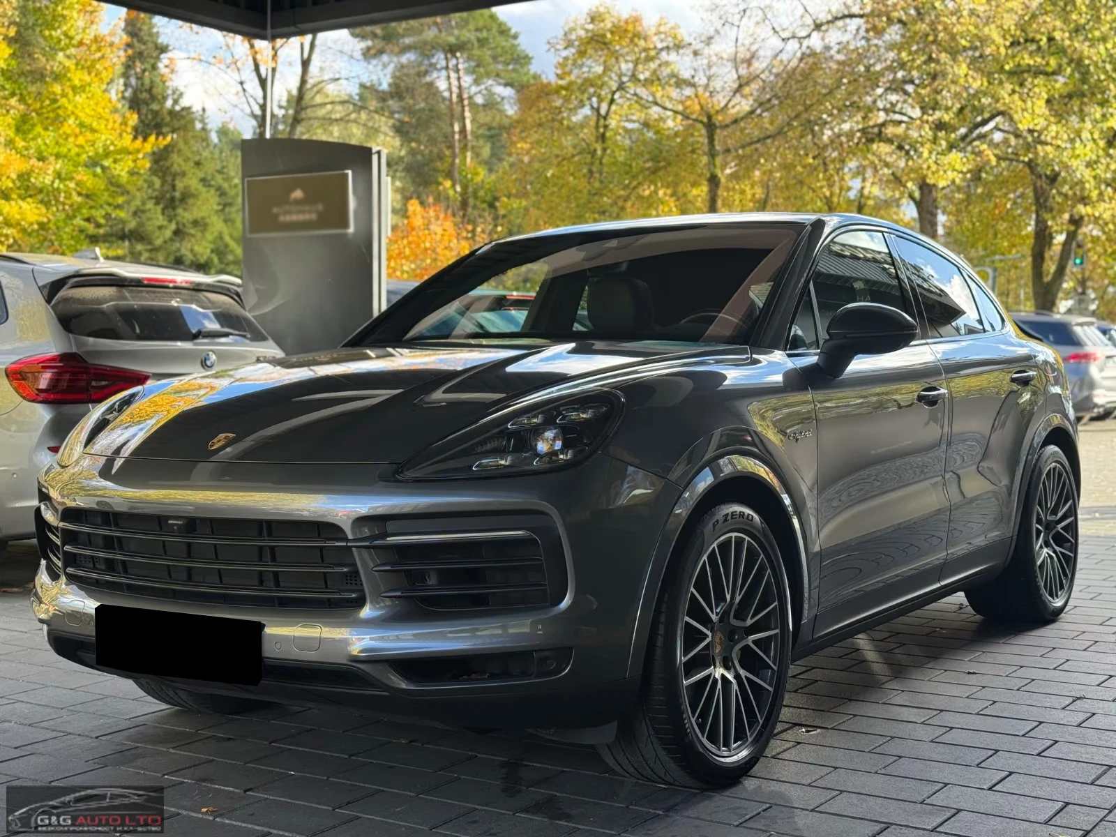 Porsche Cayenne E-HYBRID/462HP/COUPE/MATRIX/PANO/360/MEMO/356q