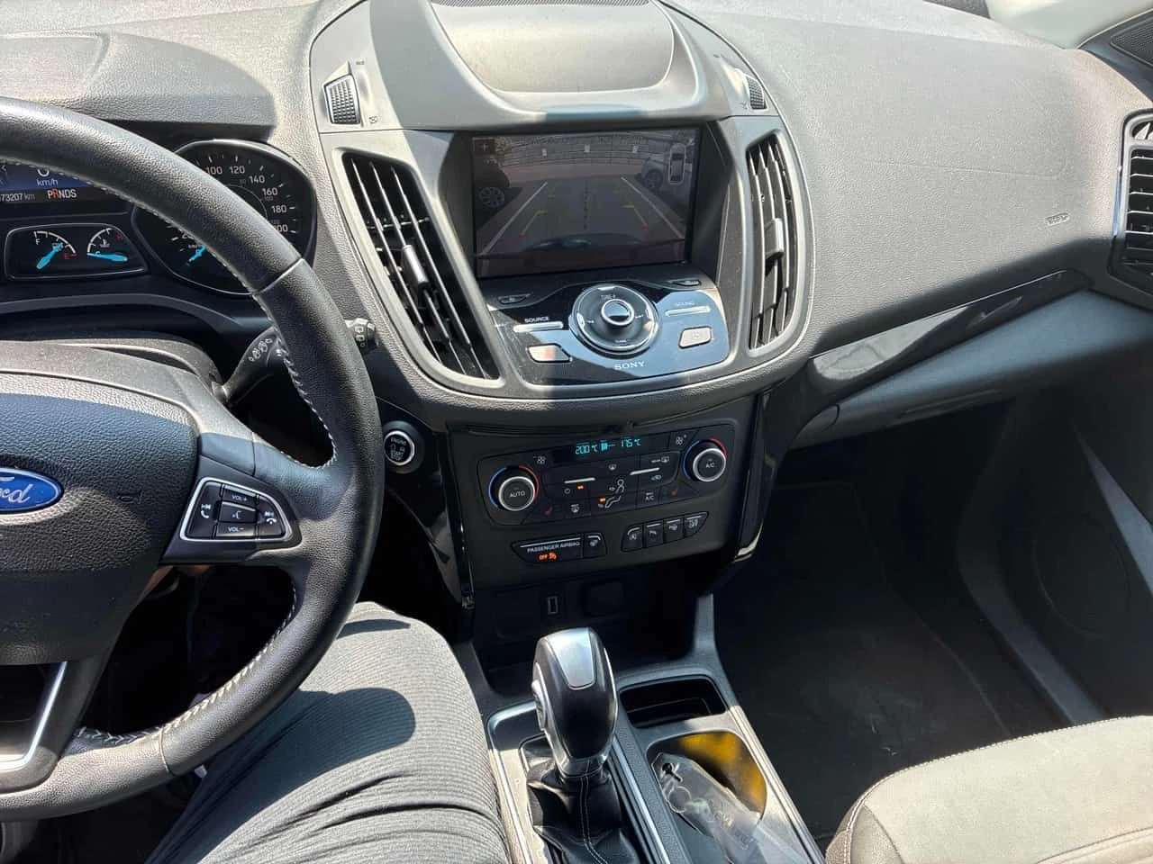 Ford Escape TITANIUM| ПОДГРЕВИ| ПАНО| NAVI| 2 КЛЮЧА| + ГУМИ, снимка 9 - Автомобили и джипове - 54870357