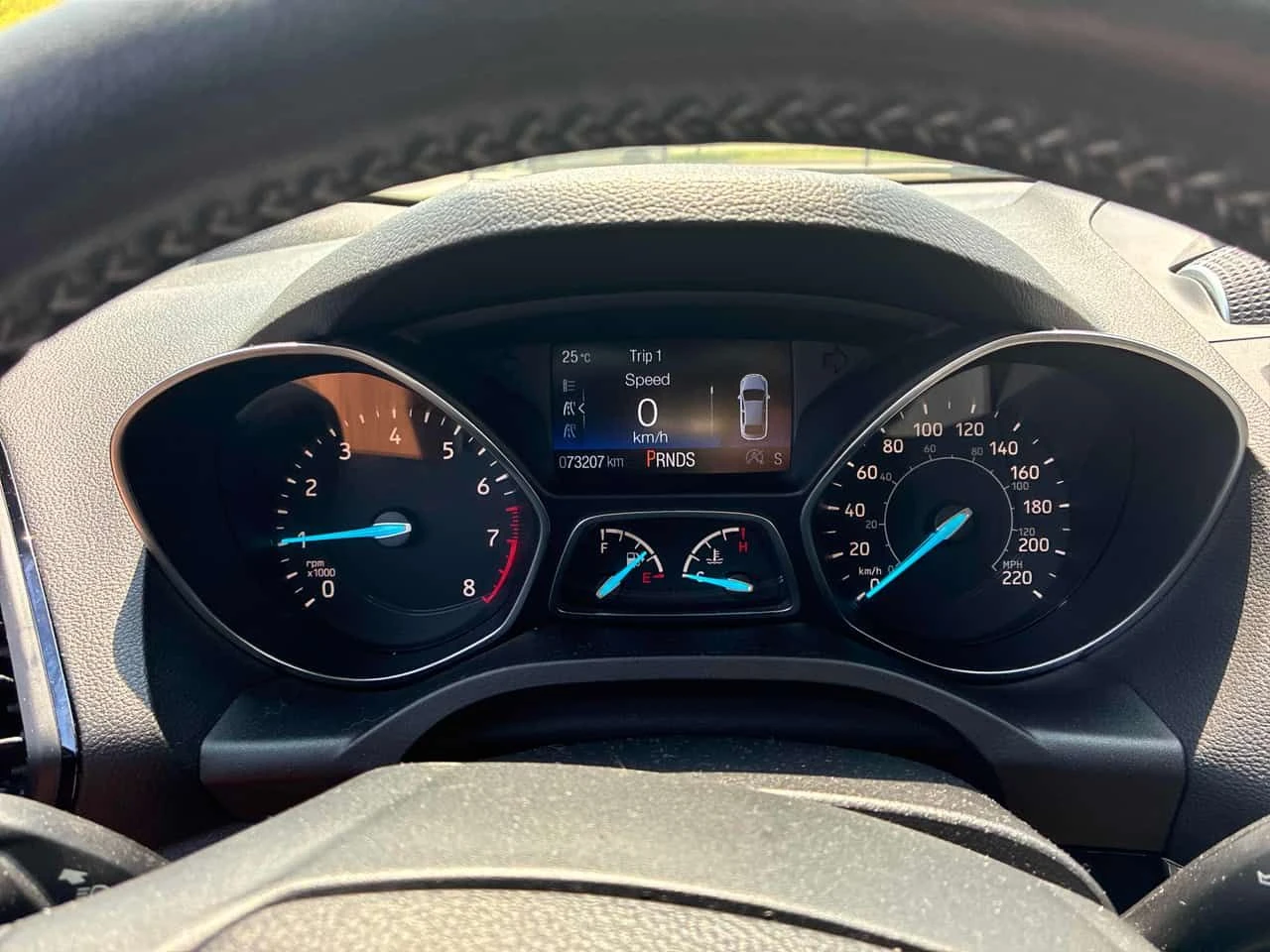 Ford Escape TITANIUM| ПОДГРЕВИ| ПАНО| NAVI| 2 КЛЮЧА| + ГУМИ, снимка 8 - Автомобили и джипове - 54870357