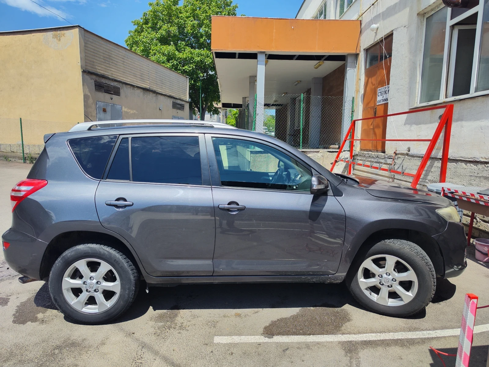 Toyota Rav4, снимка 4 - Автомобили и джипове - 55306438