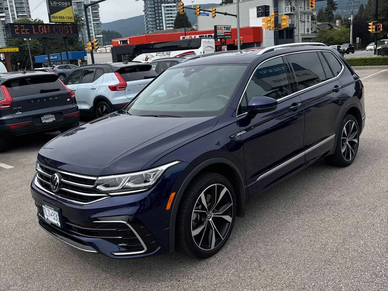 VW Tiguan Highline R Line / 360 / DIS / FENDER /