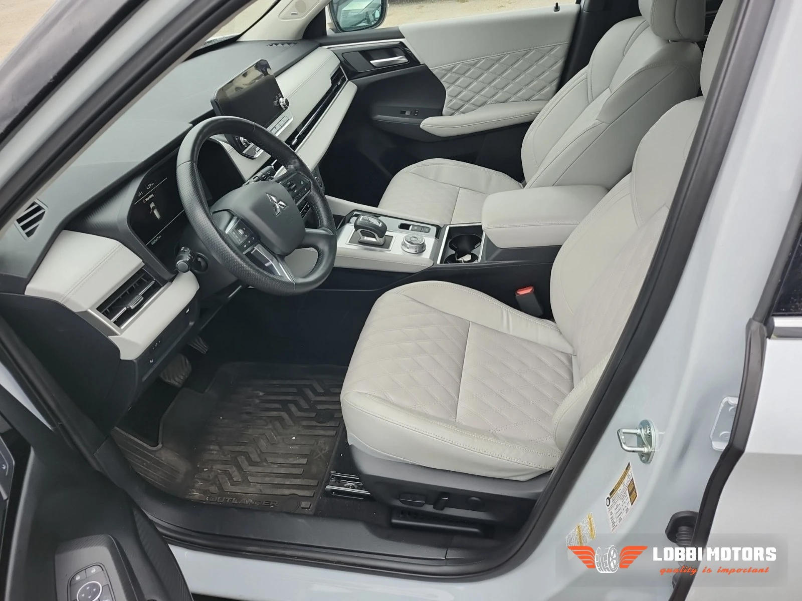Mitsubishi Outlander, снимка 5 - Автомобили и джипове - 55928996