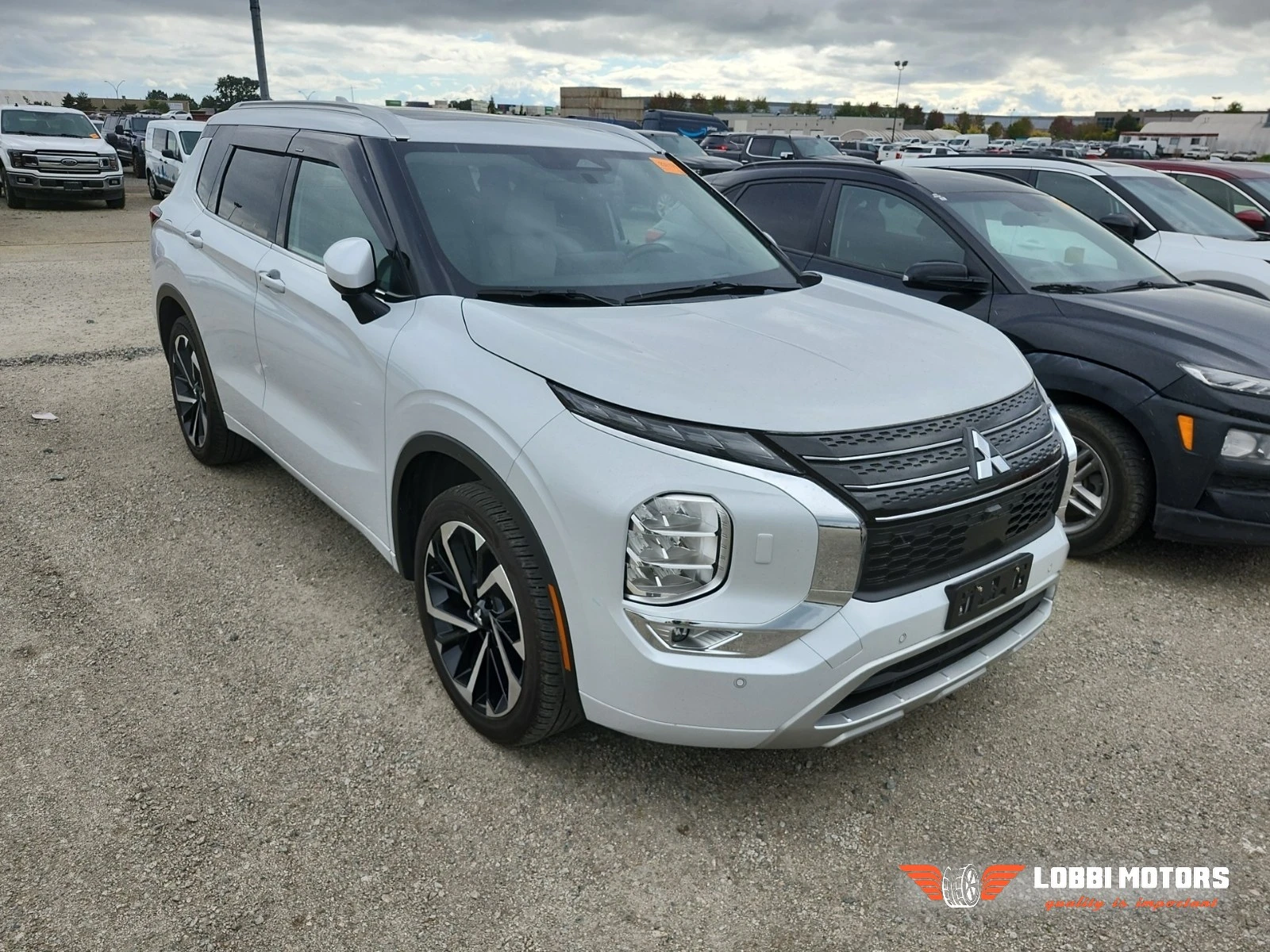 Mitsubishi Outlander, снимка 2 - Автомобили и джипове - 55928996