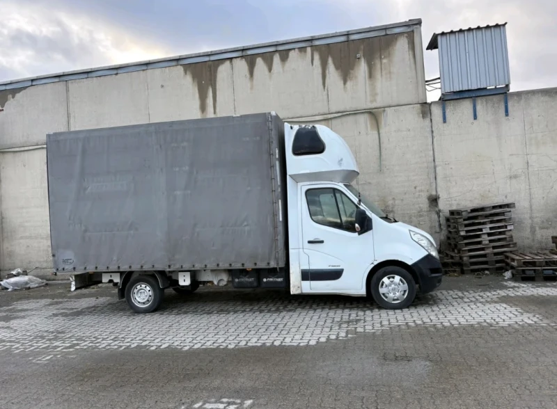 Renault Master, снимка 4 - Бусове и автобуси - 49370171