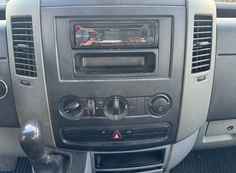 Mercedes-Benz Sprinter  309 2.2 CDI, снимка 9 - Бусове и автобуси - 54083171