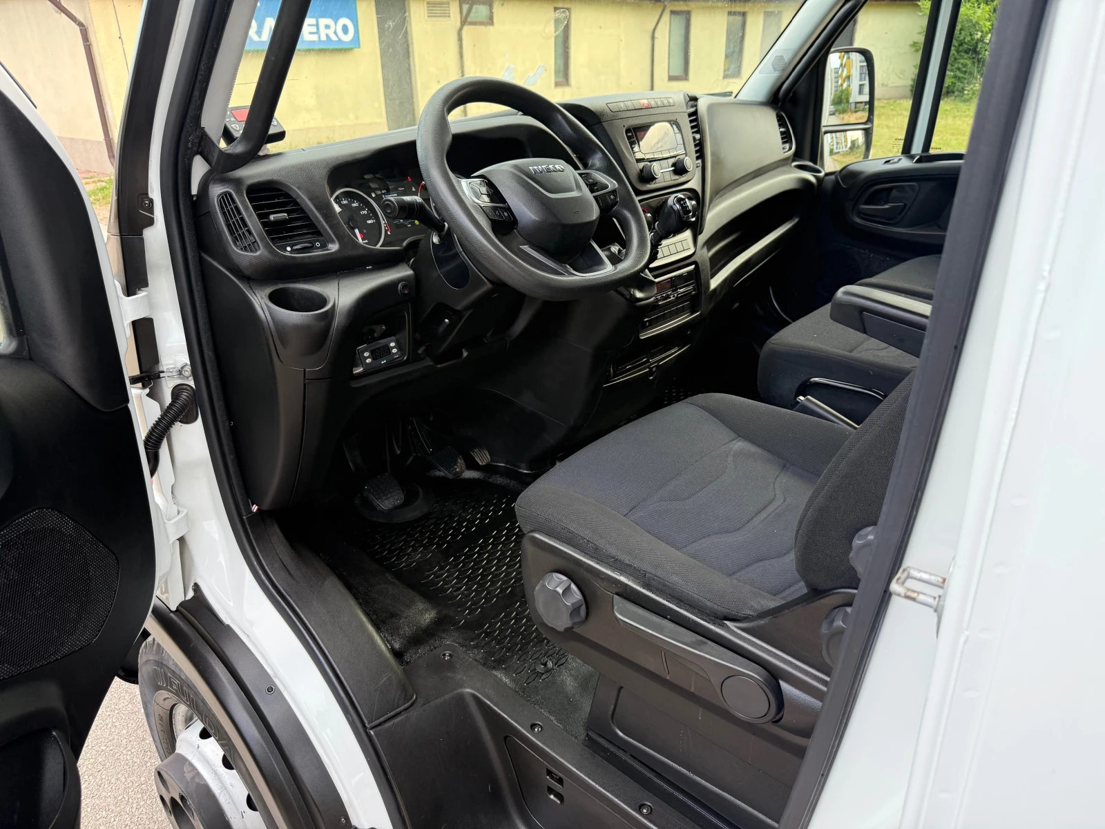 Iveco Daily Хладилен, снимка 14 - Бусове и автобуси - 55111902