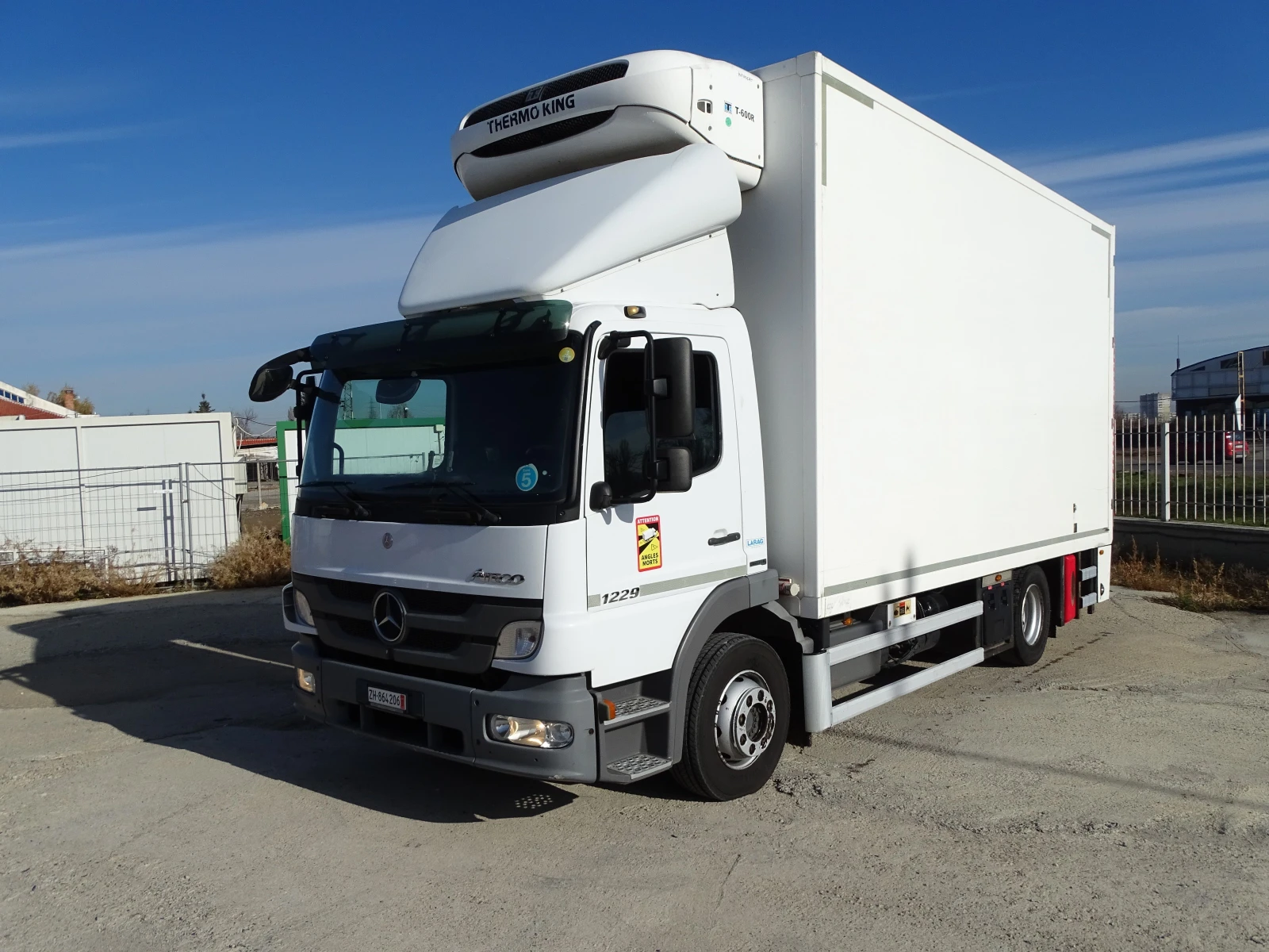 Mercedes-Benz Atego 12.29 ХЛАДИЛЕН * 11990кг* . ОБЩО ТЕГЛО - изображение 3