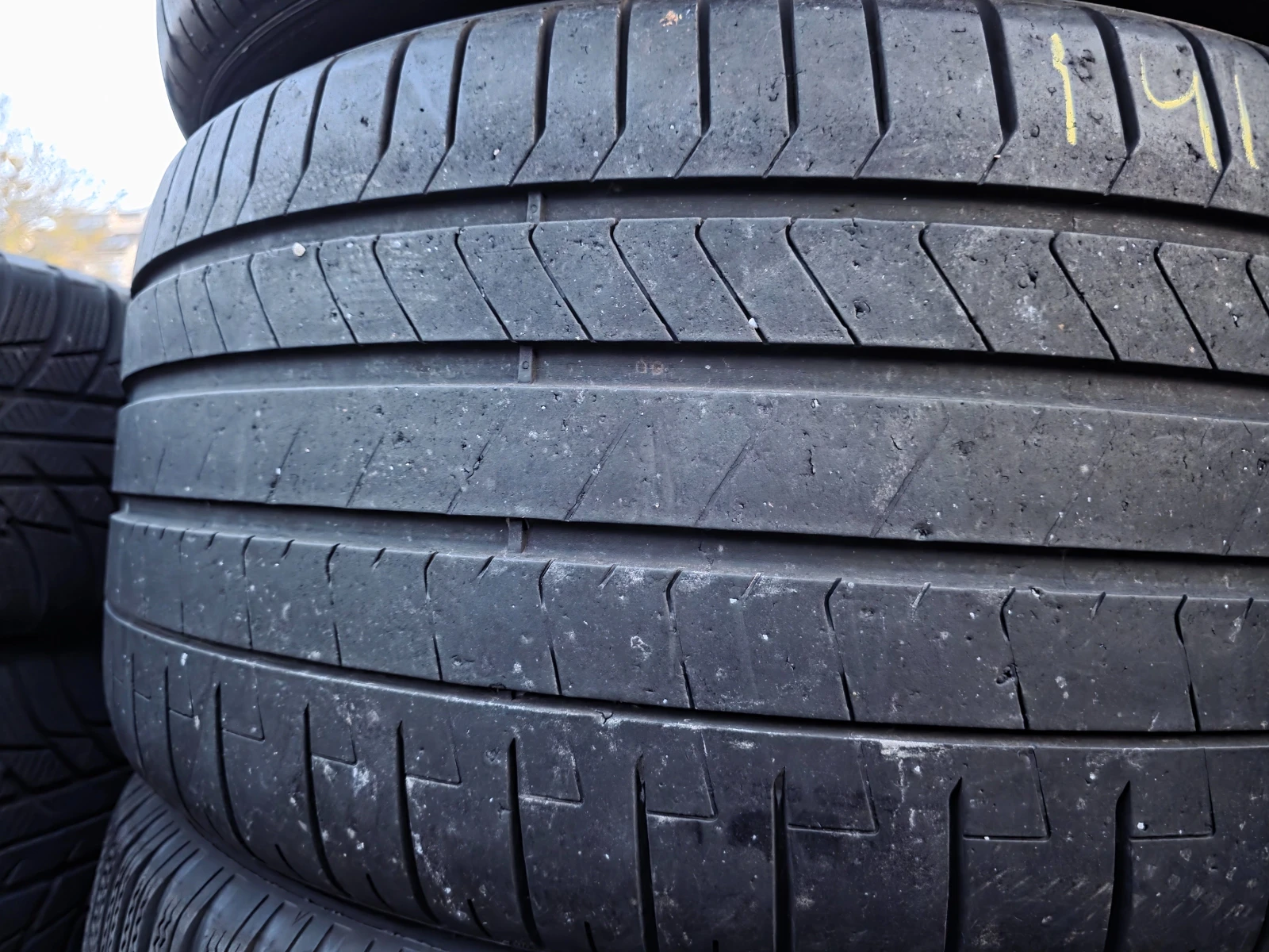 Гуми Летни 285/35R20, снимка 4 - Гуми и джанти - 54174003