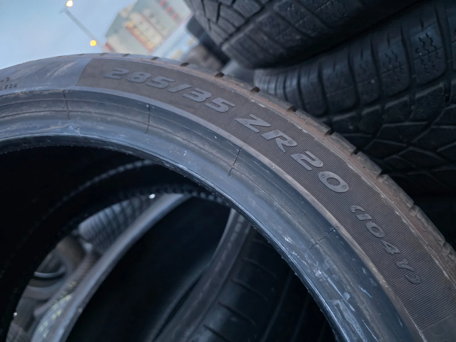 Гуми Летни 285/35R20, снимка 5 - Гуми и джанти - 54174003