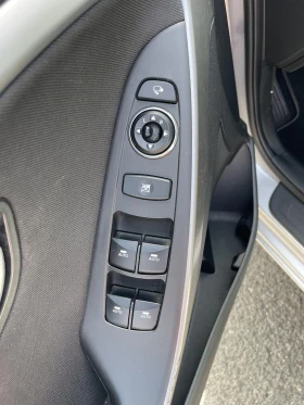 Hyundai I30 1, 6 crd Автоматик138543 км Швейцария Фул екстри, снимка 10