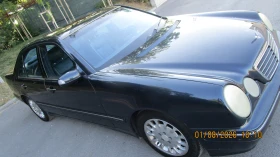 Mercedes-Benz E 200, снимка 4