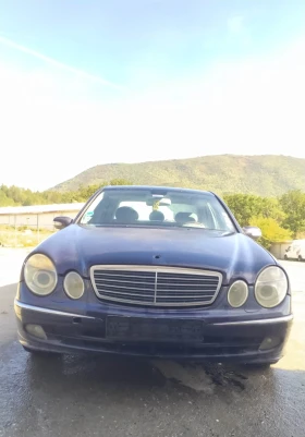  Mercedes-Benz E 270