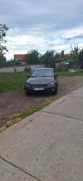 Обява за продажба на Lexus IS 200