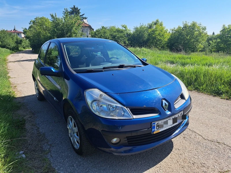 Renault Clio III, снимка 4 - Автомобили и джипове - 46650951