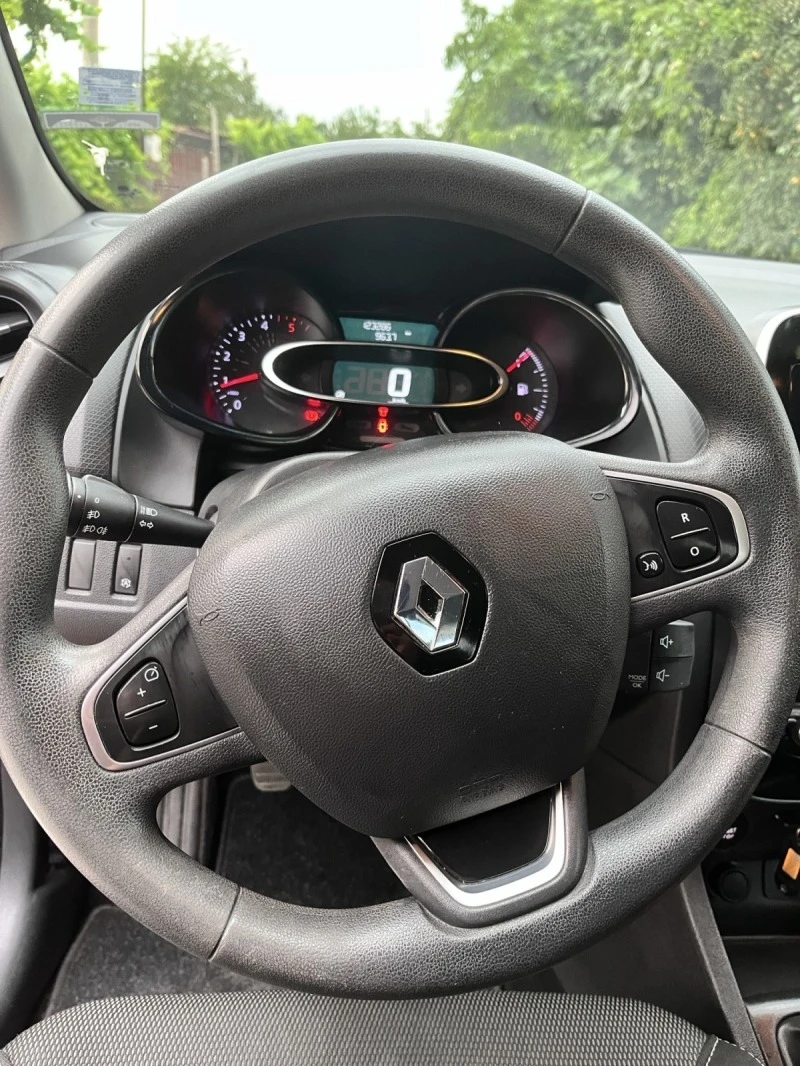 Renault Clio 1.5 DCI, снимка 7 - Автомобили и джипове - 47283043