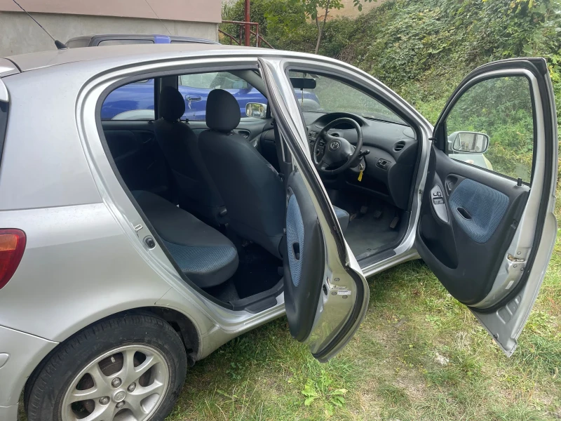 Toyota Yaris, снимка 4 - Автомобили и джипове - 47946014