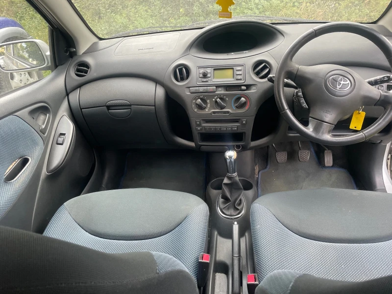 Toyota Yaris, снимка 5 - Автомобили и джипове - 47946014