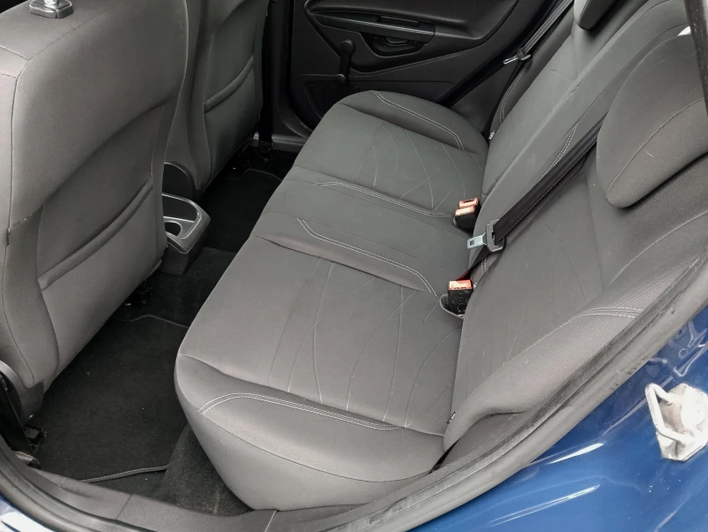 Ford Fiesta 1.4i газова уредба , снимка 9 - Автомобили и джипове - 50092358