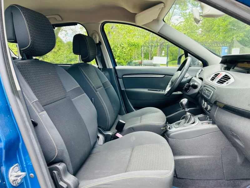 Renault Scenic TCE 130, снимка 13 - Автомобили и джипове - 50430527