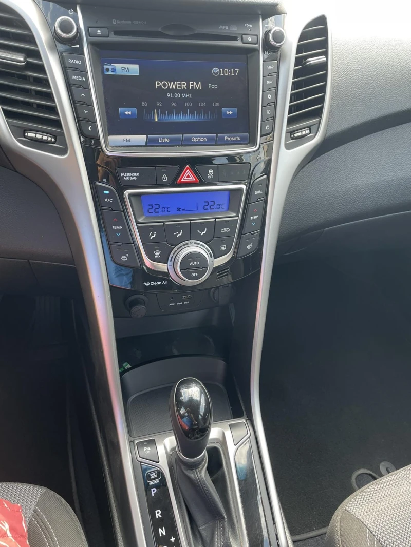 Hyundai I30 1, 6 crd Автоматик 138543 км Швейцария Фул екстри, снимка 13 - Автомобили и джипове - 52001032