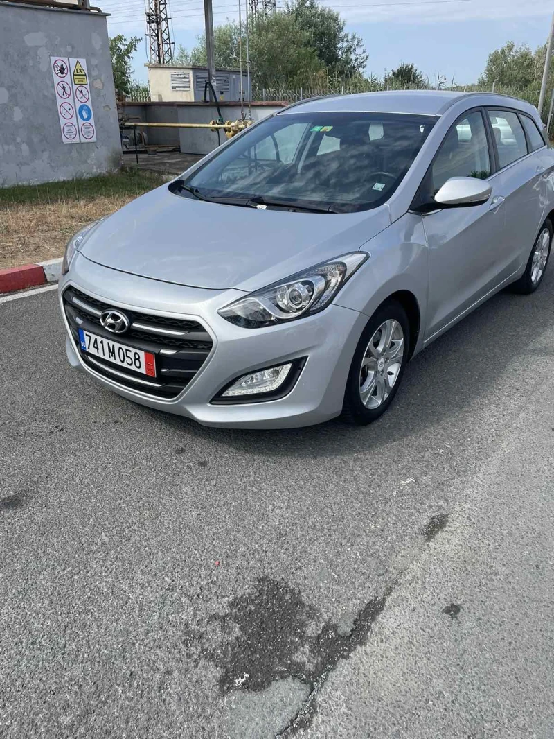 Hyundai I30 1, 6 crd Автоматик 138543 км Швейцария Фул екстри, снимка 2 - Автомобили и джипове - 52001032