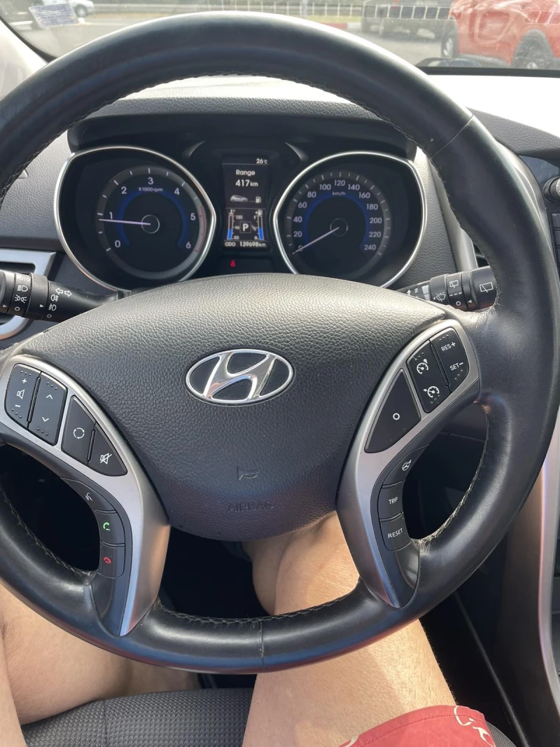 Hyundai I30 1, 6 crd Автоматик 138543 км Швейцария Фул екстри, снимка 11 - Автомобили и джипове - 52001032