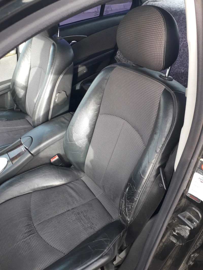 Mercedes-Benz E 220, снимка 8 - Автомобили и джипове - 52431674